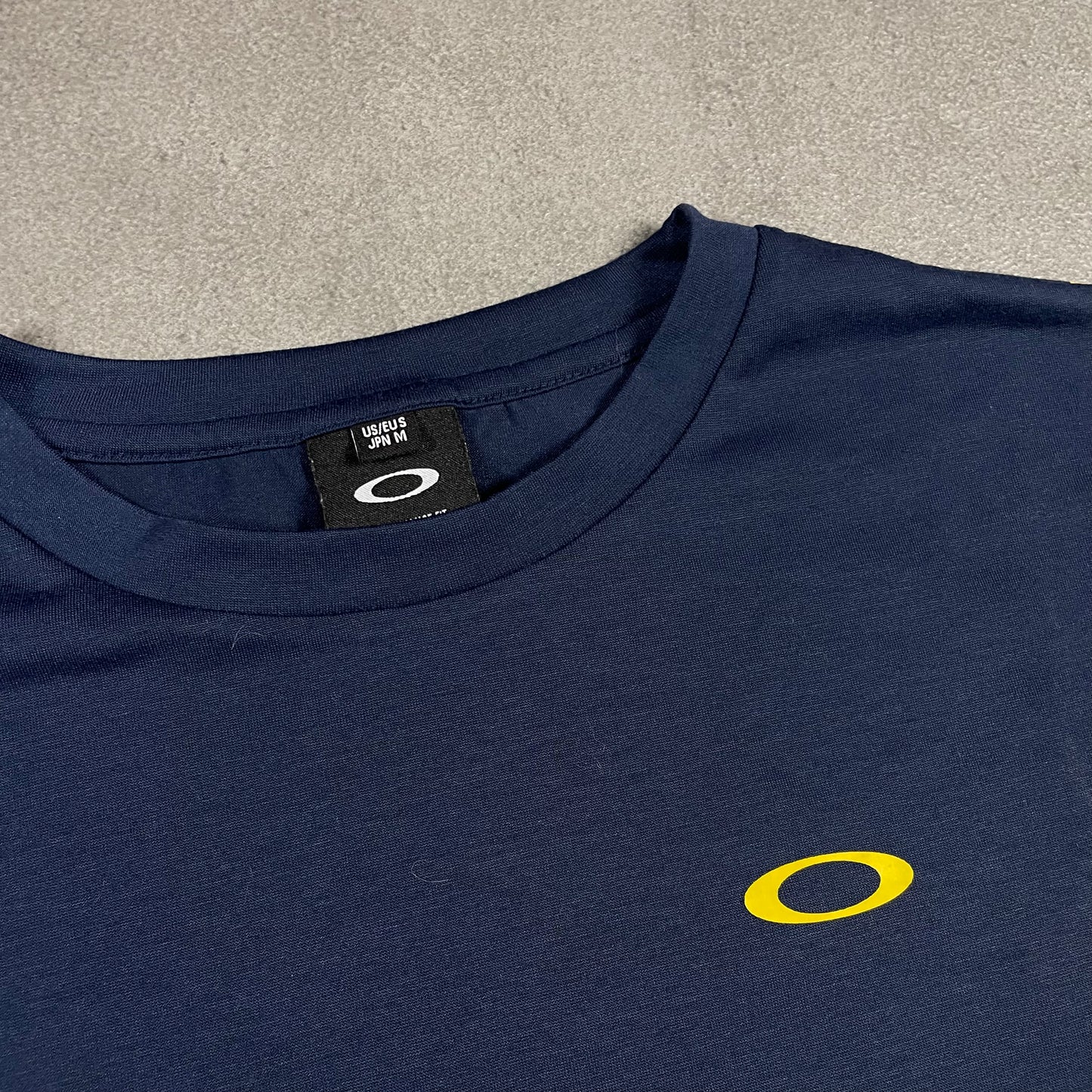 Oakley vintage Tee (S)