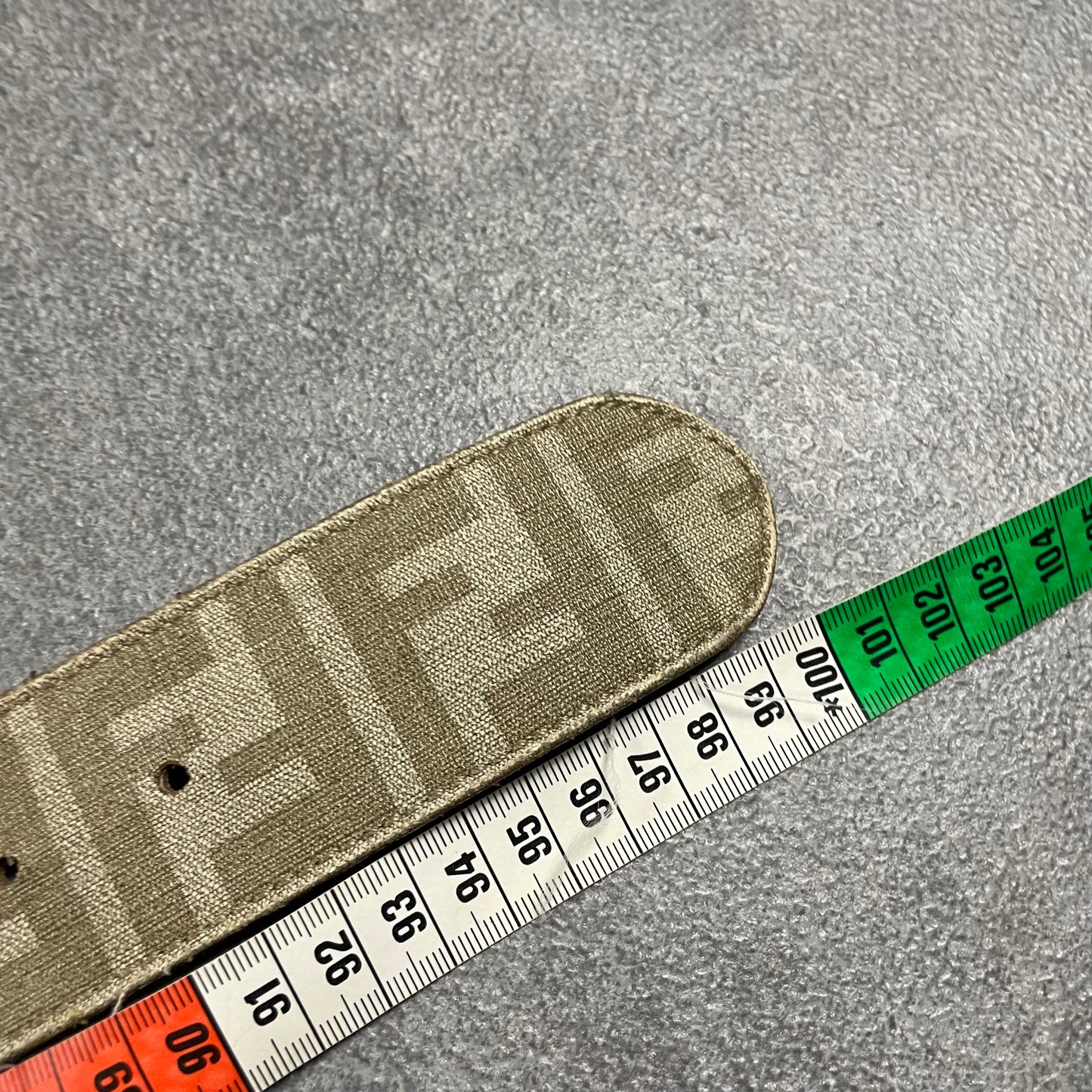 Fendi vintage belt (95-100)