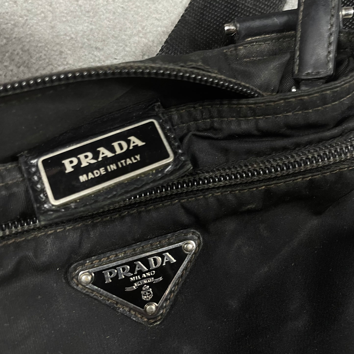 Prada sidebag