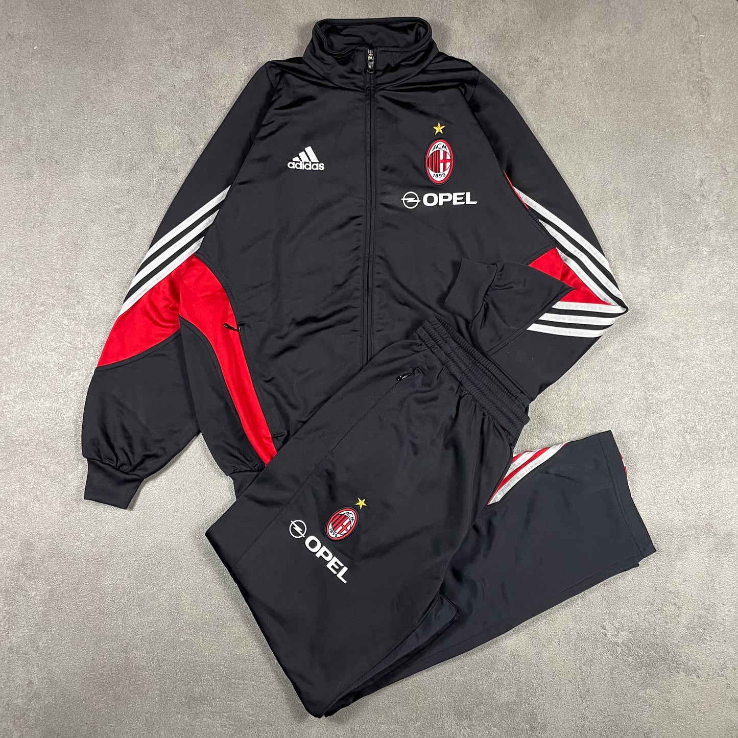 Milan AC x Adidas Suit (L)