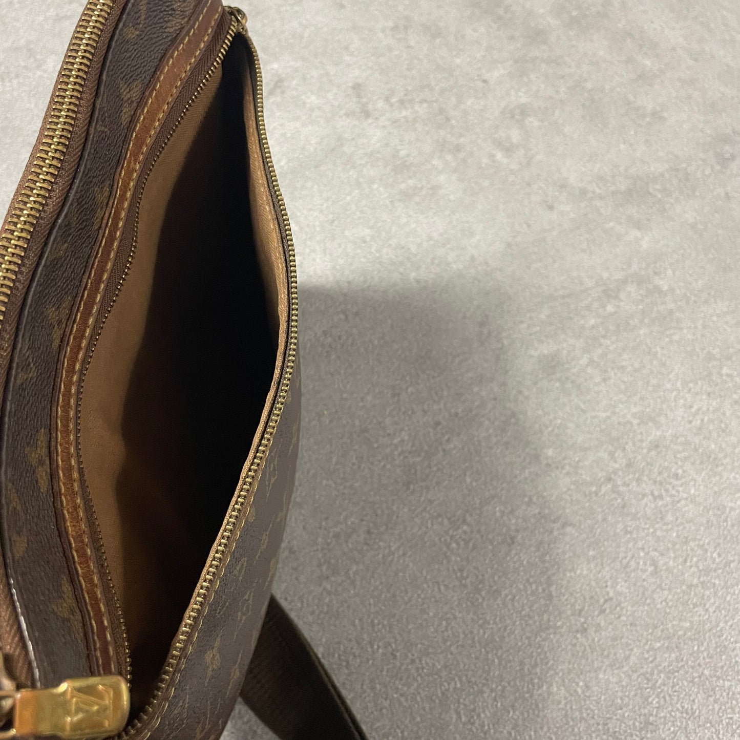 Louis Vuitton Bosphore Bag