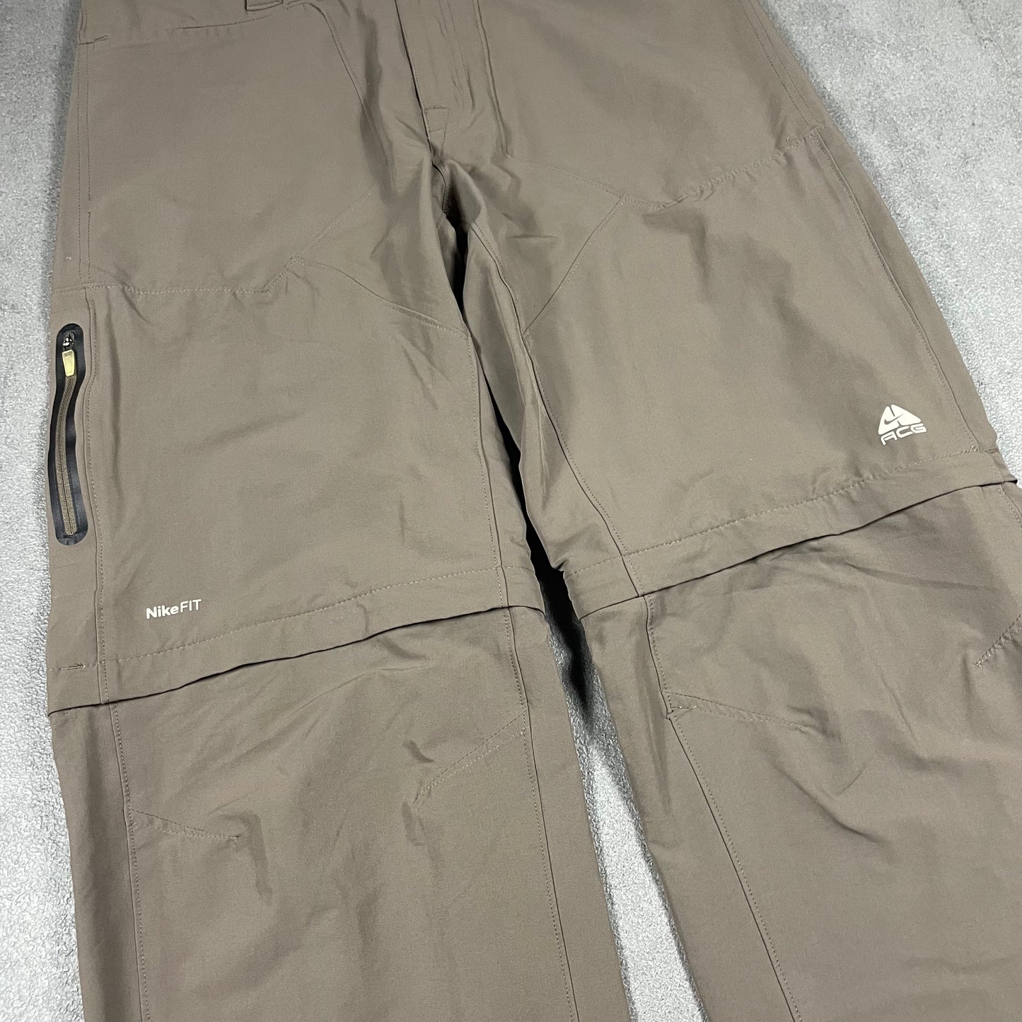 Nike ACG pant + short (32)