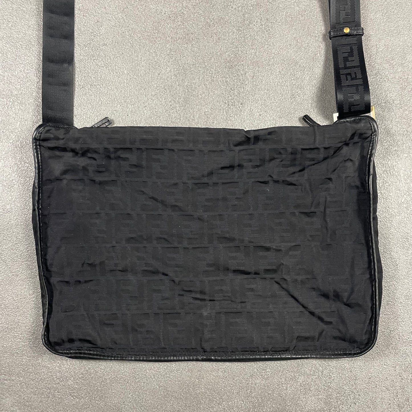 Fendi vintage Messenger