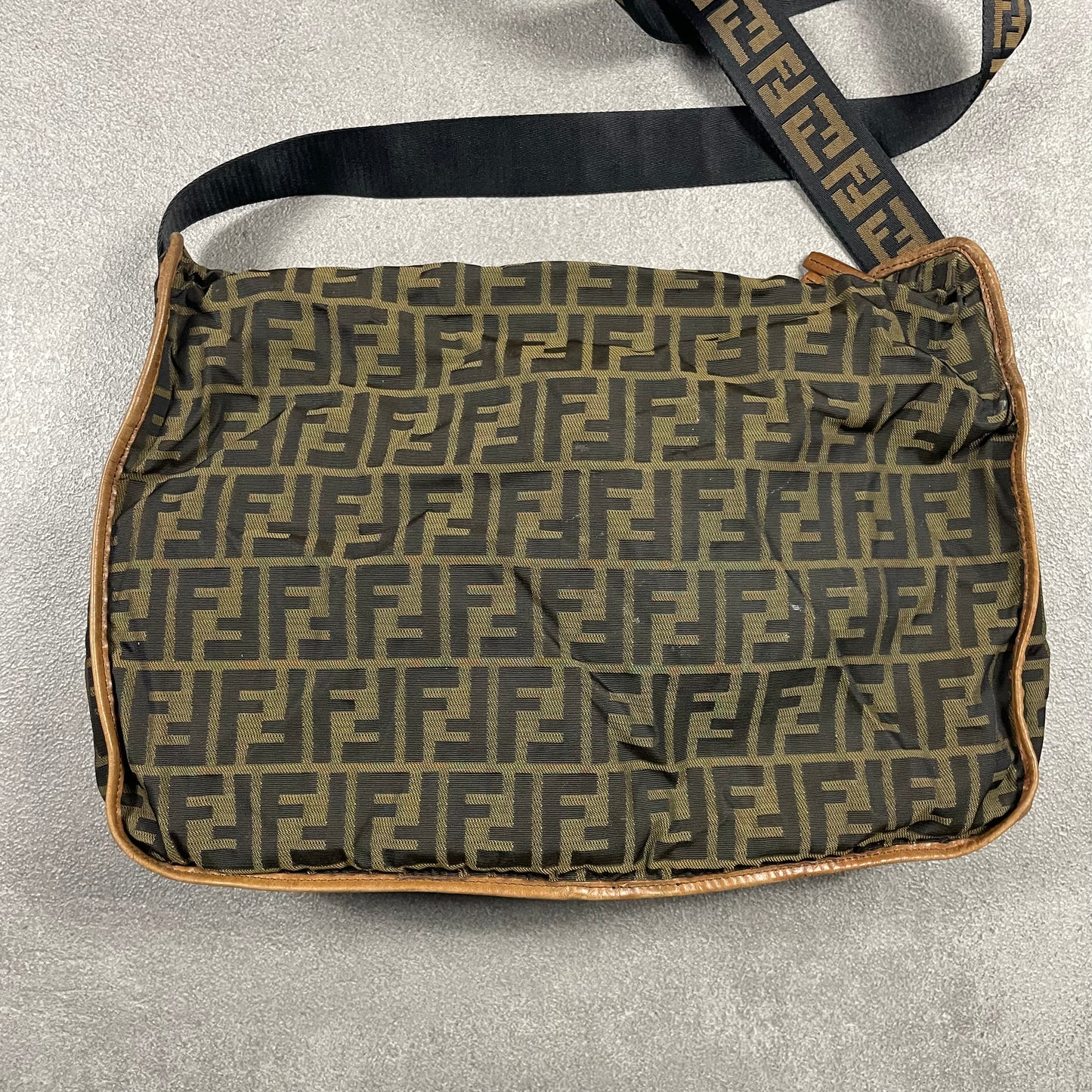 Fendi vintage Messenger